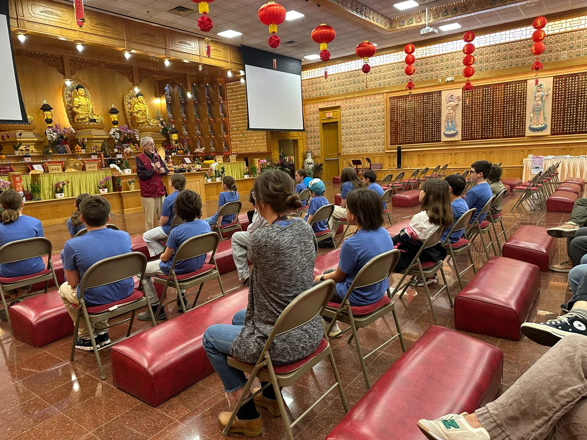 AHB Community School Students Visit Xiang Yun Temple for a Cultural Introduction to Buddhism